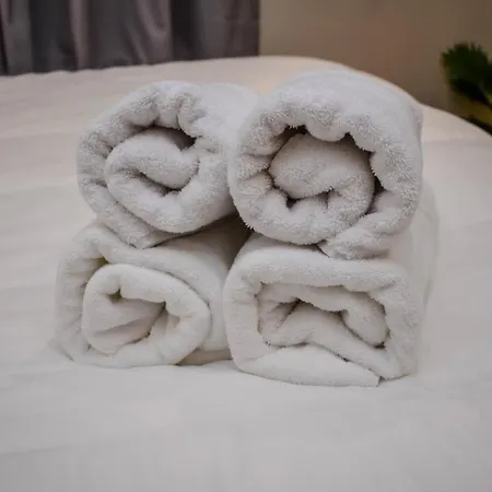 Daire Black Or White En Dublin