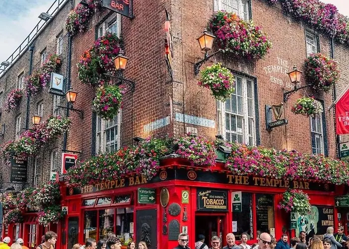 Apartment Black Or White En *