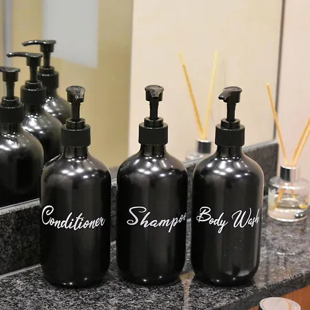 Black Or White En アパート