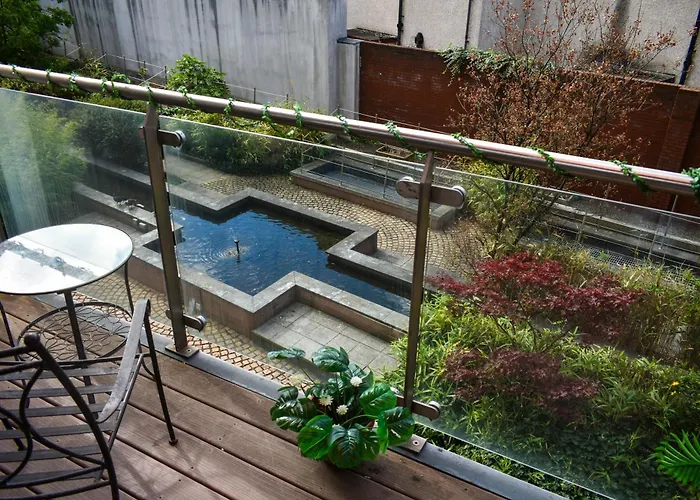 Black Or White En アパート