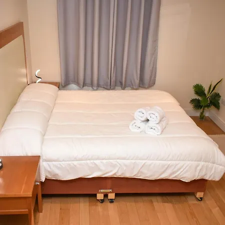 Black Or White En Apartment Dublin